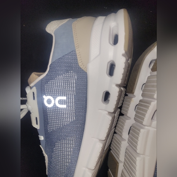 On Running casual sneakers Cloudrift size women's 8.5 color Metal/Navy - Picture 8 of 12